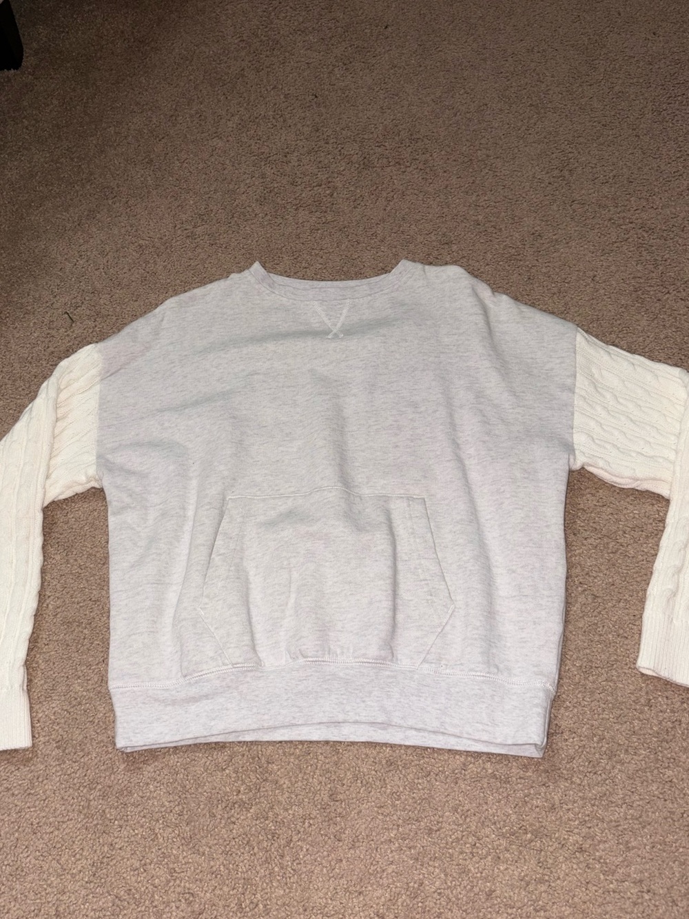 Buckle BKE Women's Two-Tone Pullover Sweater - Cream Sleeves, Light Gray Body